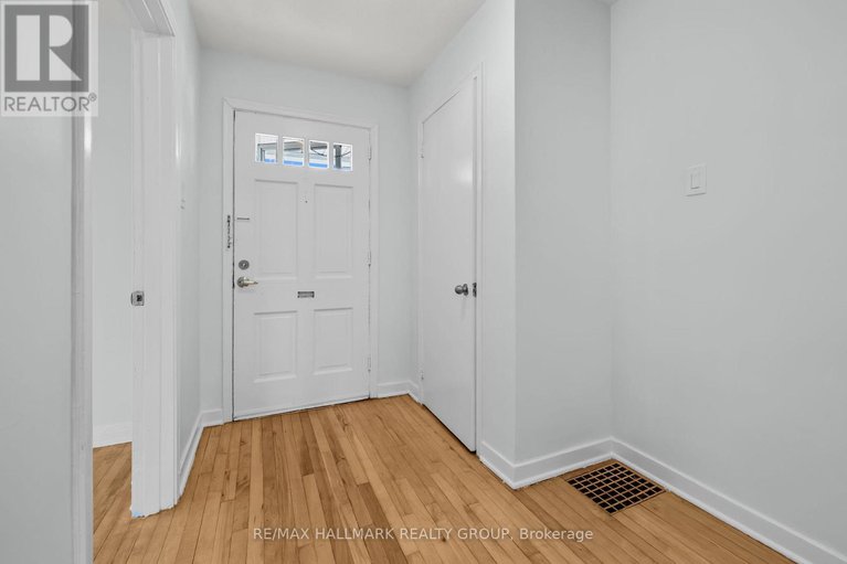 29115162/9-bedford-crescent/manor-park/ottawa/ontario/K1K0E3_4