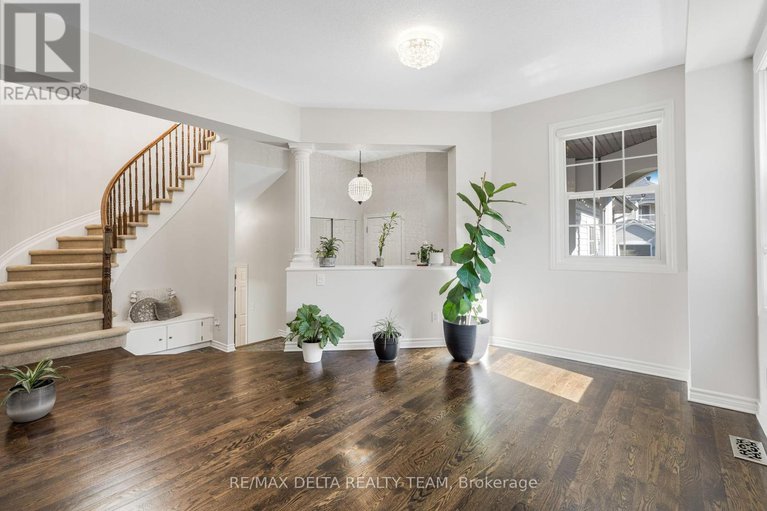 28627849/227-hillpark-high-street/mer-bleuebradley-estatesanderson-park/ottawa/ontario/K1W0B5_7