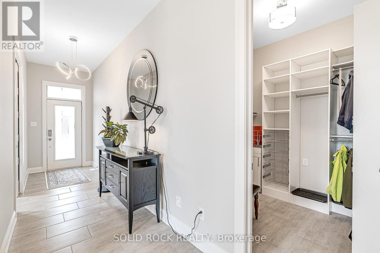 28585718/135-pathfinder-way/riverside-southgloucester-glen/ottawa/ontario/K1X0C9_8