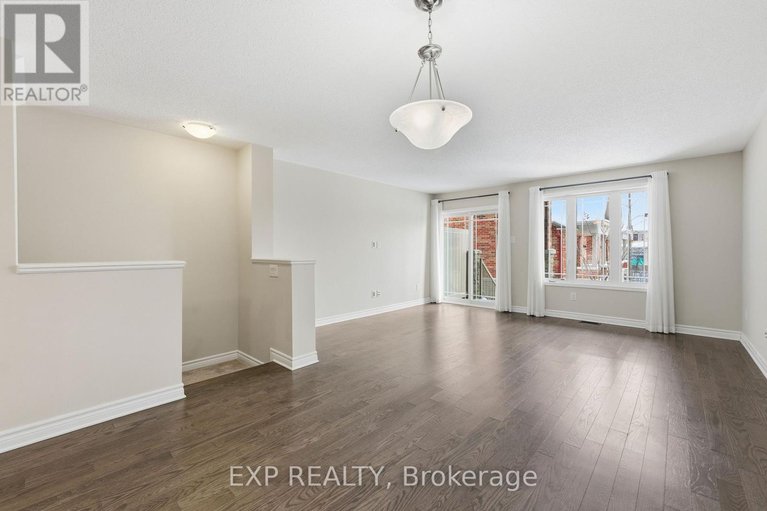 29479241/81-634-danaca-private/carson-meadows/ottawa/ontario/K1K2V7_12