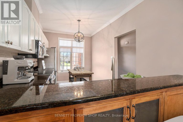 28438750/55-eileen-crescent/stittsville-central/ottawa/ontario/K2S1X2_10