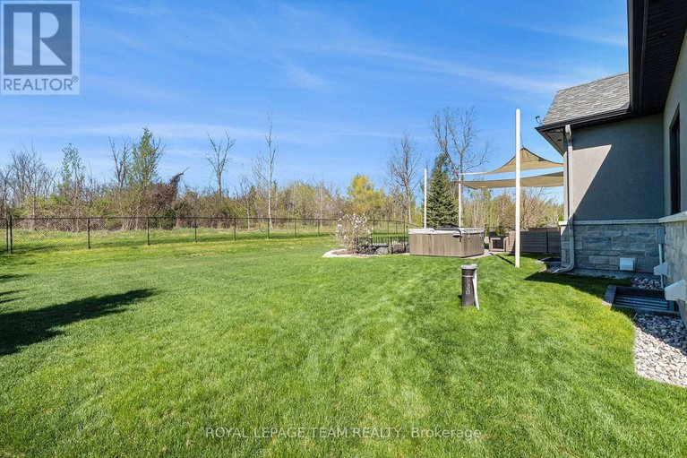 29059009/212-cabrelle-place/manotick-village-manotick-estates/ottawa/ontario/K4M0A9_33