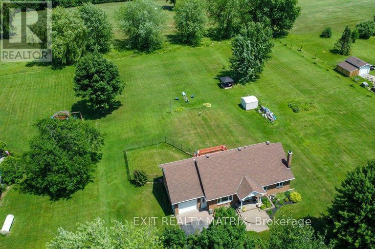 28544595/4705-mcneely-road/sarsfieldbearbrook/ottawa/ontario/K4B1J1_34