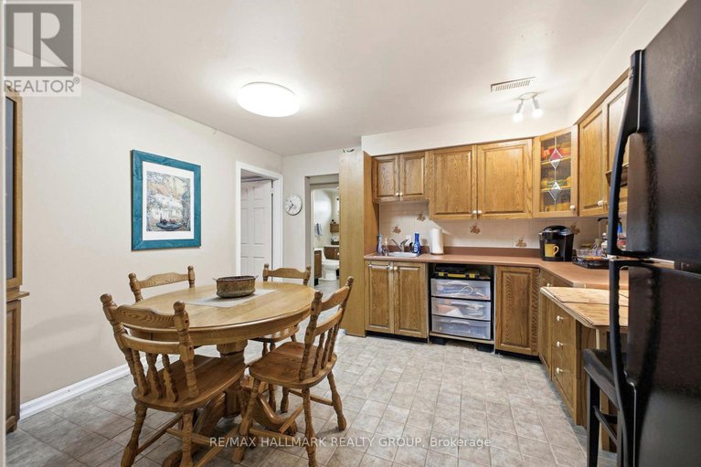 29429780/1572-boyer-road/chapel-hill/ottawa/ontario/K1C1R1_28