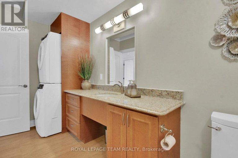 29679096/5591-manotick-main-street/manotick-village-manotick-estates/ottawa/ontario/K4M1A4_37