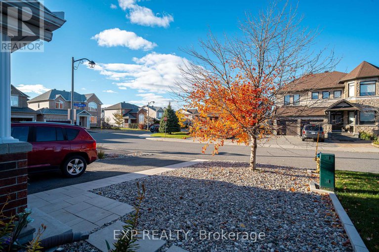 28257579/426-pillett-street/strandherd/ottawa/ontario/K2J5S3_2