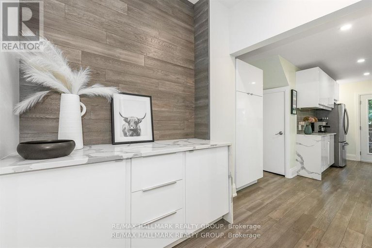 29233595/183-pretoria-avenue/glebe/ottawa/ontario/K1S1X1_16