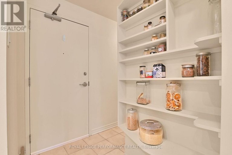 29227689/229-205-bolton-street/lower-townbyward-market/ottawa/ontario/K1N1K7_8