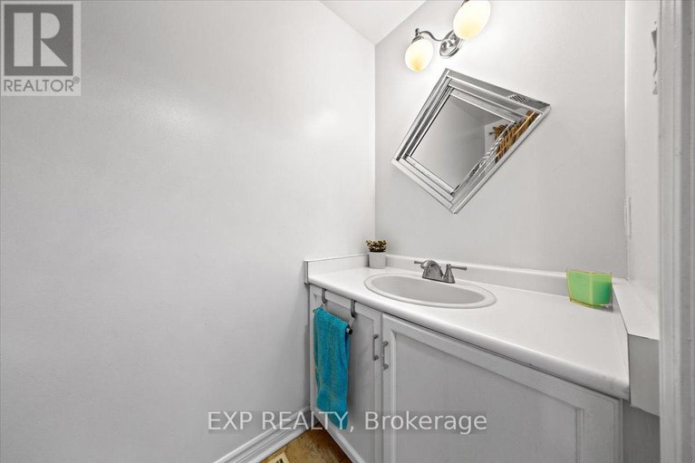 28594729/93-cedarock-drive/bridlewood/ottawa/ontario/K2M2H5_31