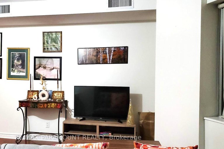 29041246/404-234-rideau-street/sandy-hill/ottawa/ontario/K1W5X8_14