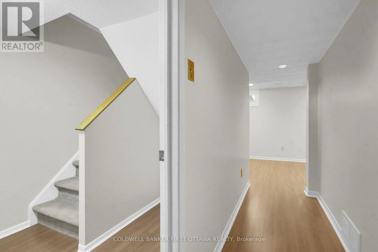 29603326/30-3924k-old-richmond-road/arbeatha-park/ottawa/ontario/K2H5C6_32