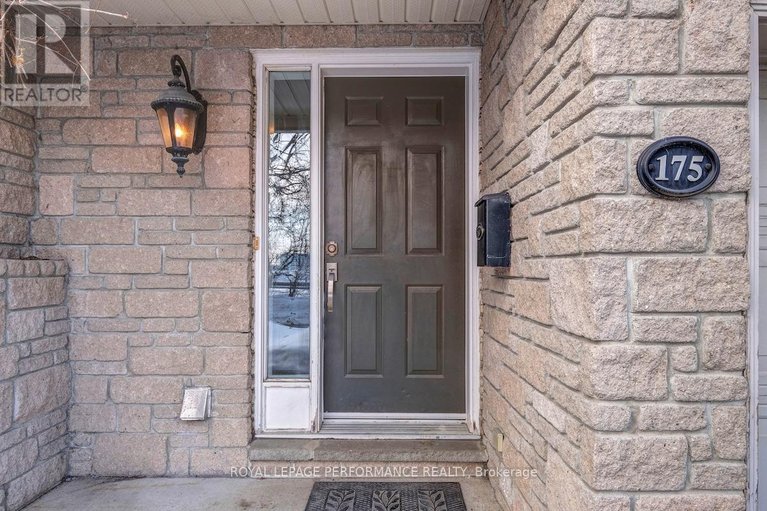 29550912/175-arcola-private/overbrookcastle-heights/ottawa/ontario/K1K4W9_2