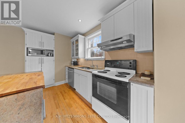 29668585/564-tweedsmuir-avenue/westborohampton-park/ottawa/ontario/K1Z5P2_19