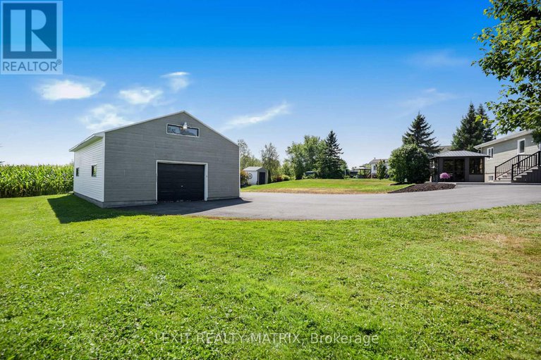 28746056/1526-sandy-hill-road/champlain-twp/champlain/ontario/K6A2R2_27