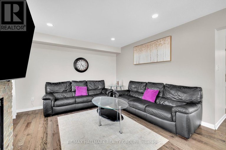 29225790/320-silbrass-private/stonebridge/ottawa/ontario/K2J5M5_12