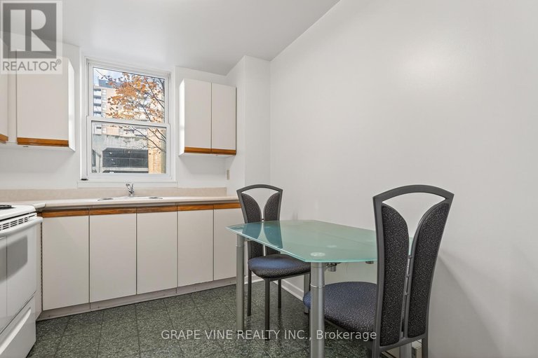 29143791/102-50-burnside-avenue/mechanicsville/ottawa/ontario/K1Y2M2_15