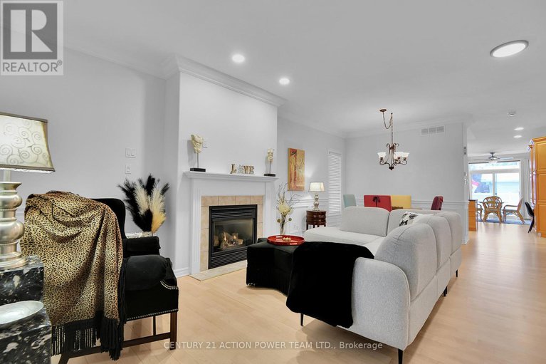 29163831/1969-loasa-lane/springridgeeast-village/ottawa/ontario/K4A4T4_9