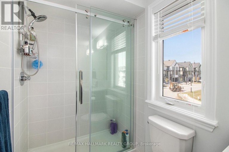 28862057/754-cairn-crescent/mer-bleuebradley-estatesanderson-park/ottawa/ontario/K1W0P4_34