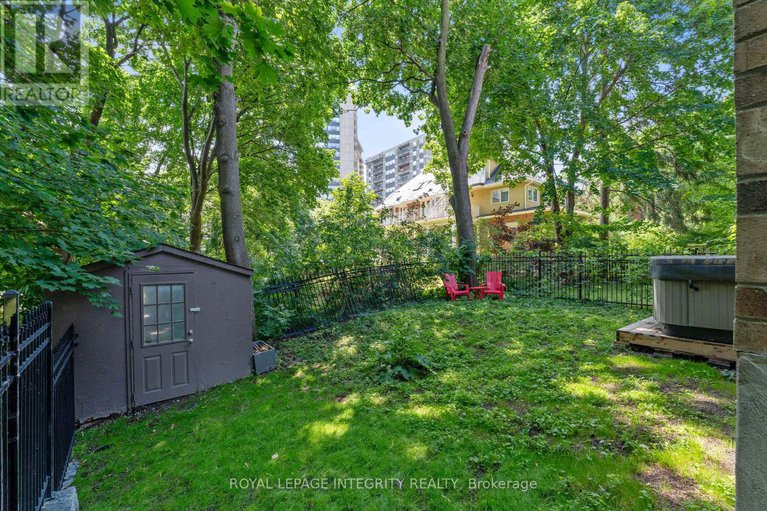 28616420/612-besserer-street/sandy-hill/ottawa/ontario/K1N6C9_37