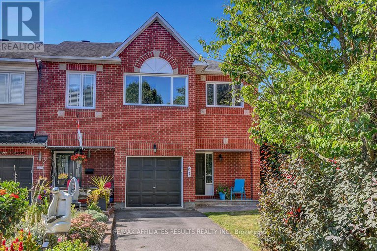 28826412/97-flowertree-crescent/emerald-meadowstrailwest/ottawa/ontario/K2M2R7_1