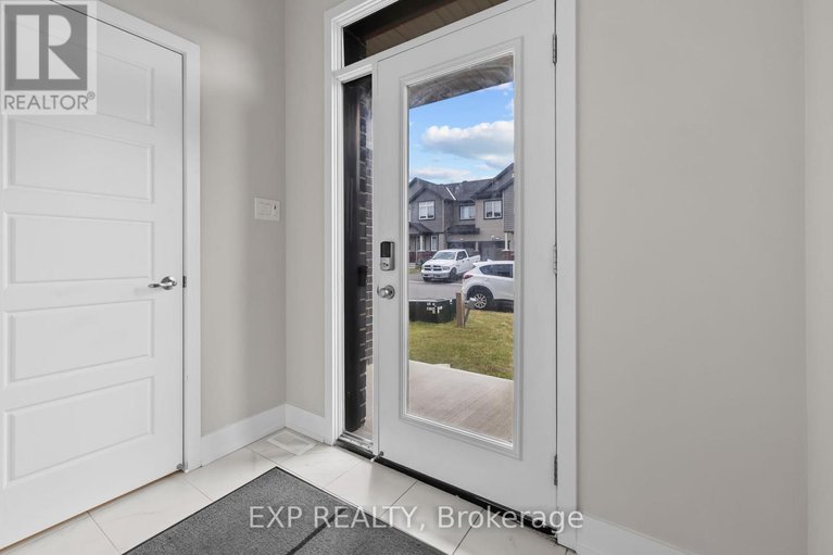 28622756/288-billrian-crescent-s/stittsville-north/ottawa/ontario/K2S3A4_3