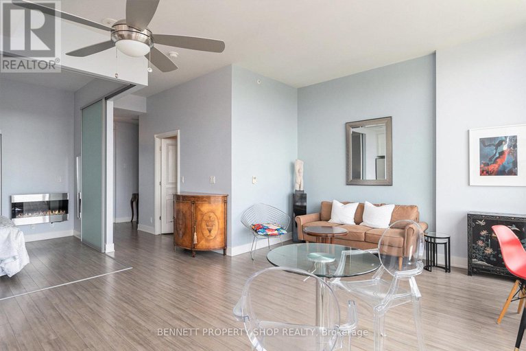 28515654/ph06-118-holmwood-avenue/glebe/ottawa/ontario/K1S5J5_12