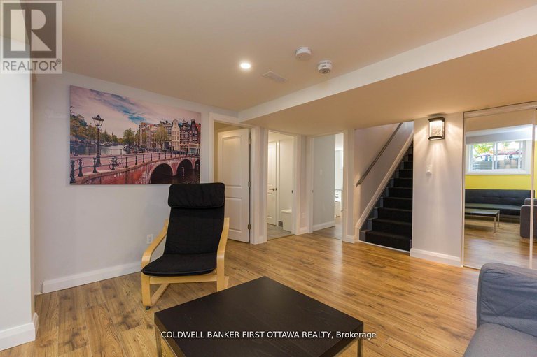 28574772/34-westwood-drive/meadowlandscrestview/ottawa/ontario/K2G2X1_7