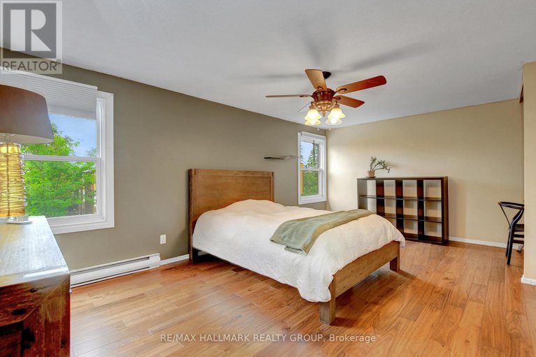 28827238/2094-eric-crescent/pineview/ottawa/ontario/K1B4P4_19