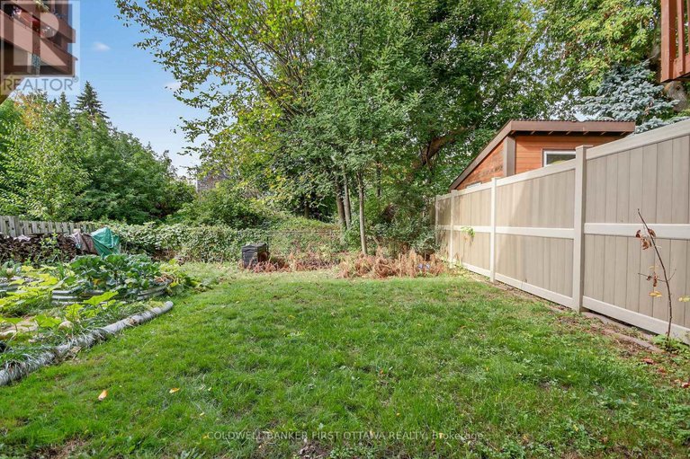 28920195/4-marielle-court/fairfield-heights/ottawa/ontario/K2B8P4_32