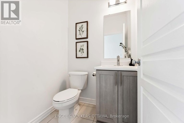 28594229/741-morningstar-way/mer-bleuebradley-estatesanderson-park/ottawa/ontario/K1W0G6_3