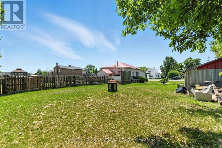 28553465/683-county-rd-18-road/east-hawkesbury-twp/hawkesbury/ontario/K0B1M0_22