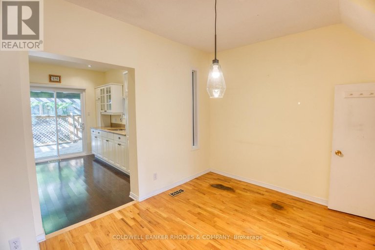 28854767/129-elm-street/west-centre-town/ottawa/ontario/K1R6N4_9
