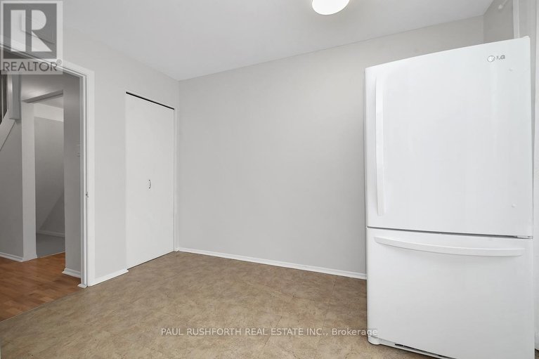 29686733/1107-meadowlands-drive/carleton-square/ottawa/ontario/K2C0K5_15