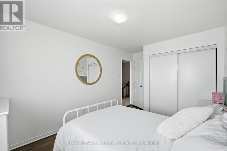 29413396/329-brigitta-street/emerald-meadowstrailwest/ottawa/ontario/K2S0H9_27