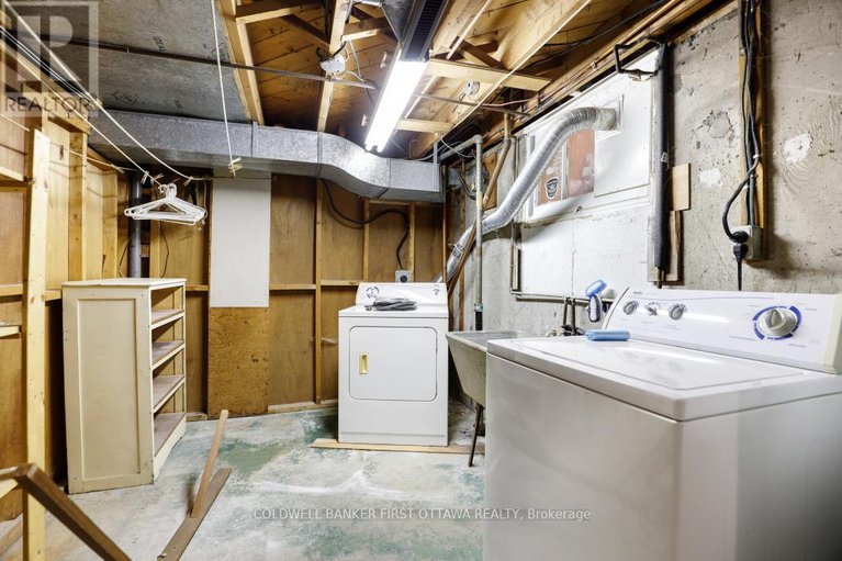 28655520/2133-westbourne-avenue/mckellar-heightsglabar-park/ottawa/ontario/K2A1N3_27