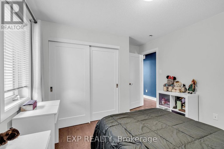 28273592/2114-helene-campbell-road/cedargrovefraserdale/ottawa/ontario/K2J4J2_28