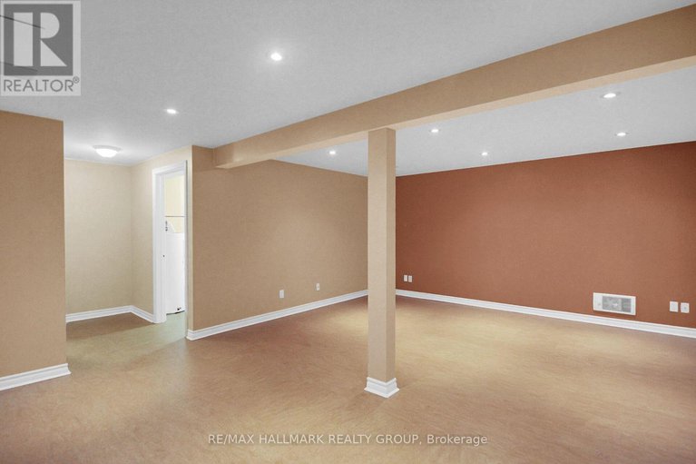 28471405/41-grady-crescent/sheahan-estatestrend-village/ottawa/ontario/K2H5S2_38