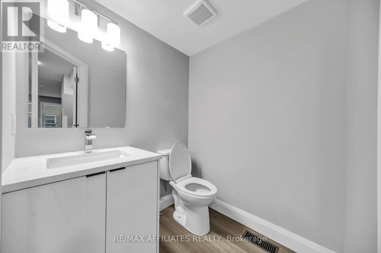 29042794/714-sanibel-private/westcliffe-estates/ottawa/ontario/K2H0A8_21