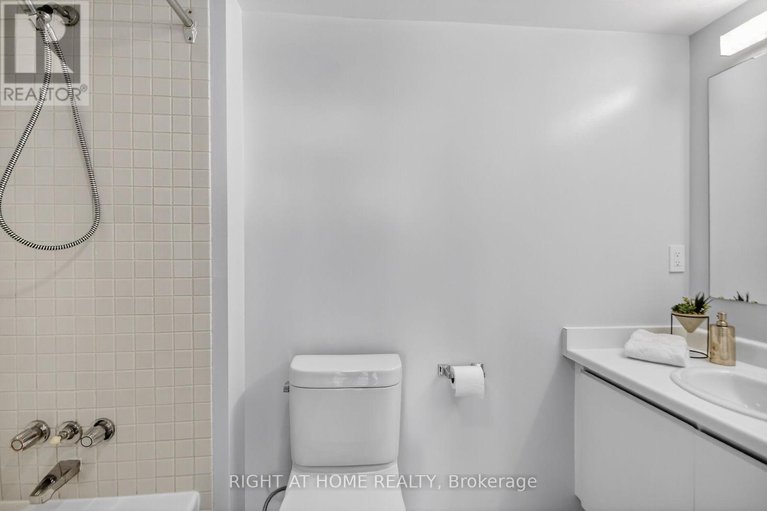 29437611/808-2759-carousel-crescent/emerald-woodssawmill-creek/ottawa/ontario/K1T2N5_19