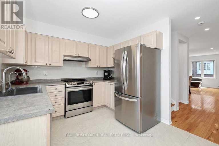 29651797/137-fordham-private/central-park/ottawa/ontario/K2C4G5_13