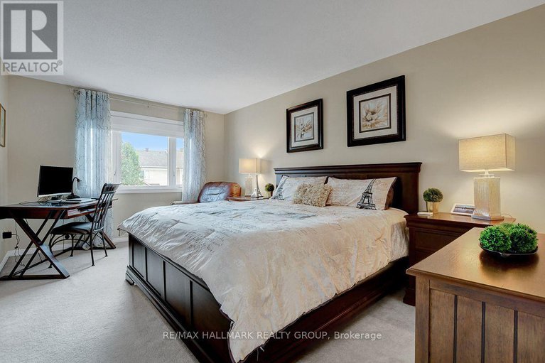 29023597/230-greenridge-street/chapel-hill/ottawa/ontario/K1C7R8_20