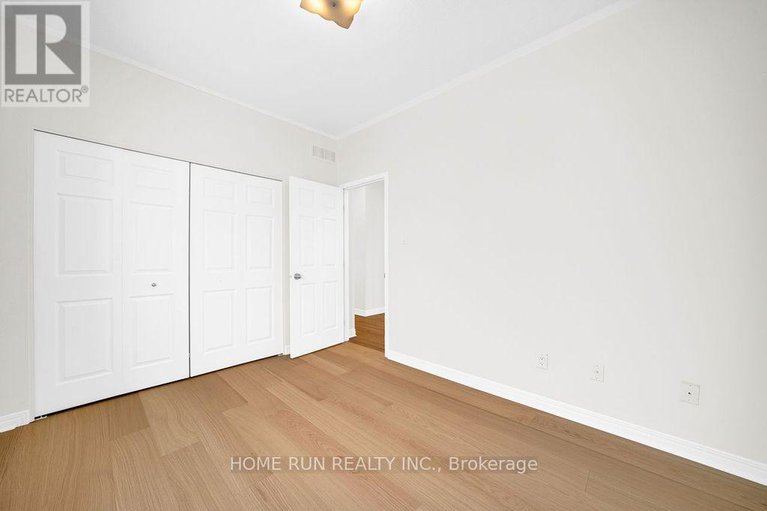 29424088/265-colbert-crescent/ridgemont/ottawa/ontario/K1V2C7_16