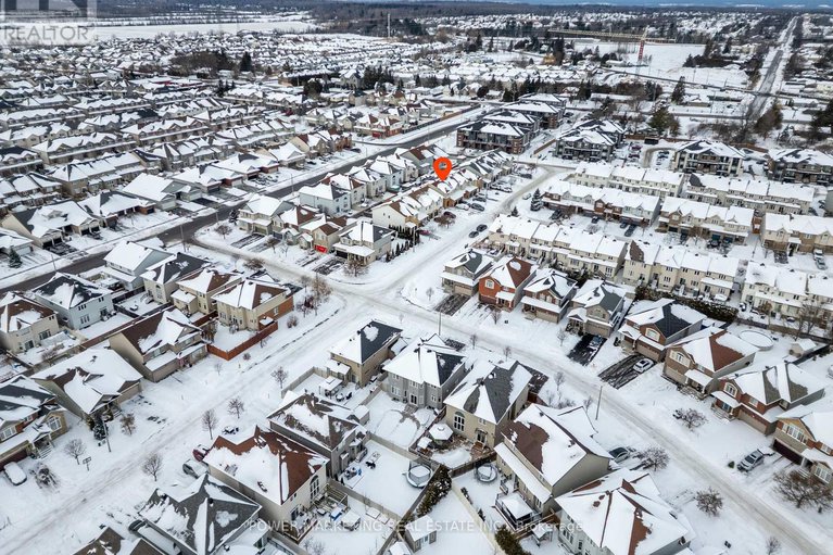 29297518/116-esterbrook-drive/mer-bleuebradley-estatesanderson-park/ottawa/ontario/K1W0A8_27