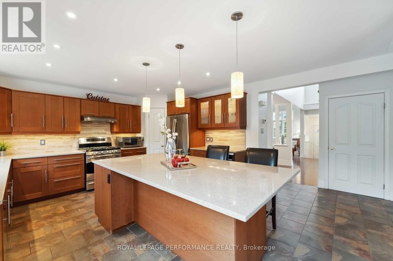 28191048/1060-charest-way/avalon-east/ottawa/ontario/K4A4B1_13