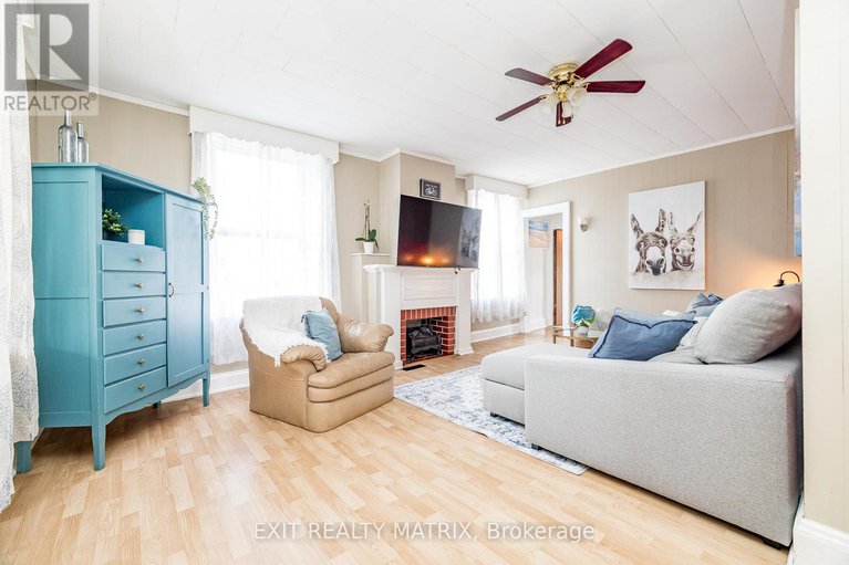 29086083/107-george-street/lanark-highlands-lanark-village/lanark-highlands/ontario/K0G1K0_18