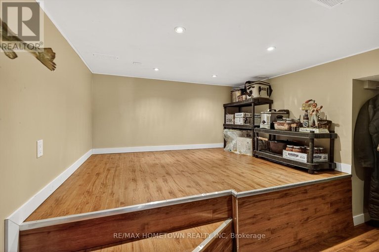 29585347/1643-county-road-2-road/augusta-twp/augusta/ontario/K0E1T0_31