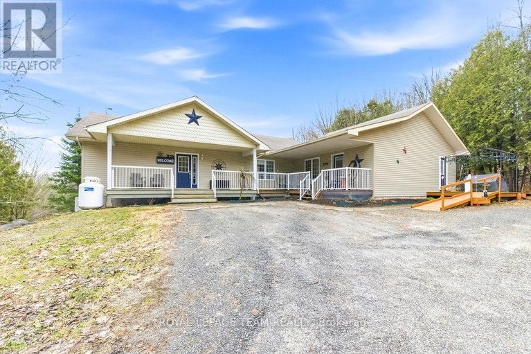 29617709/5195-mcdonalds-corners-road/lanark-highlands-dalhousie-twp/lanark-highlands/ontario/K0G1M0_1