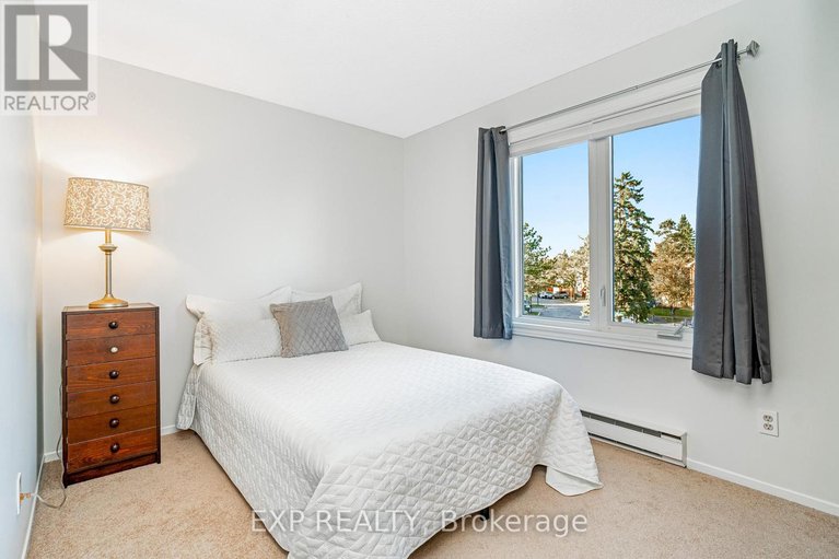 29067657/104-1820-marsala-crescent/fallingbrookpineridge/ottawa/ontario/K4A2E7_22