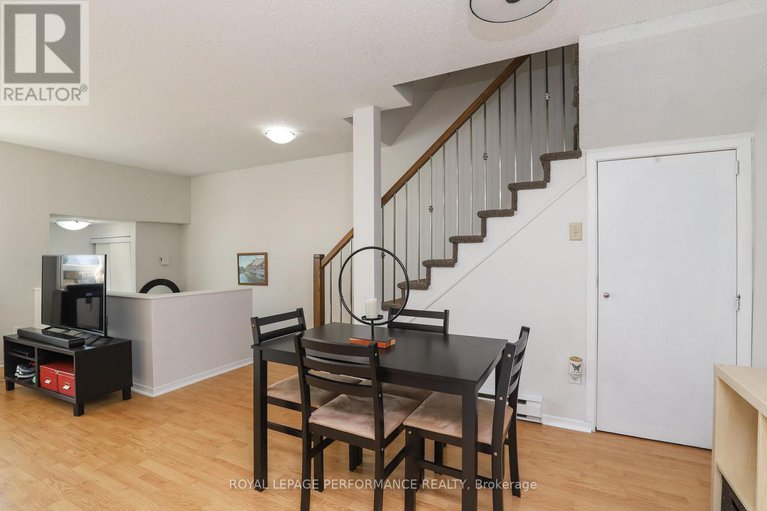 28932597/a-2-lovell-lane/westcliffe-estates/ottawa/ontario/K2H9B6_6