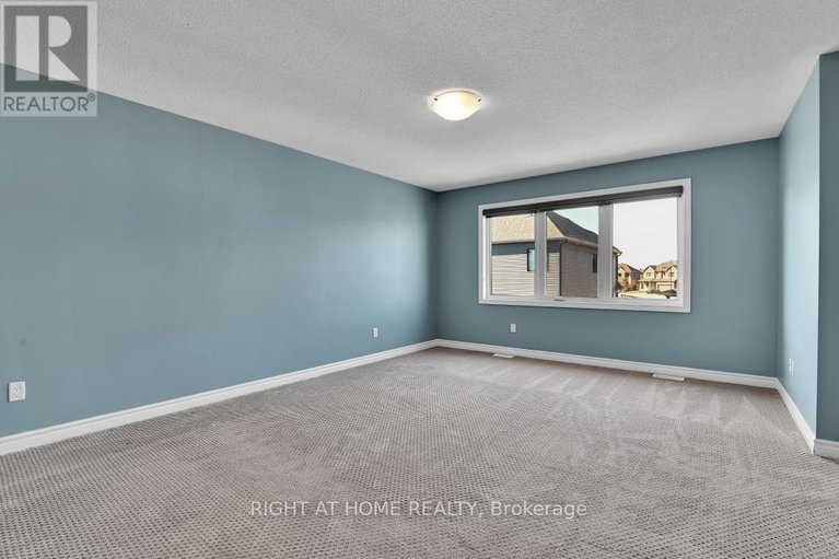 29583768/213-esturgeon-street/avalon-west/ottawa/ontario/K4A1G3_18